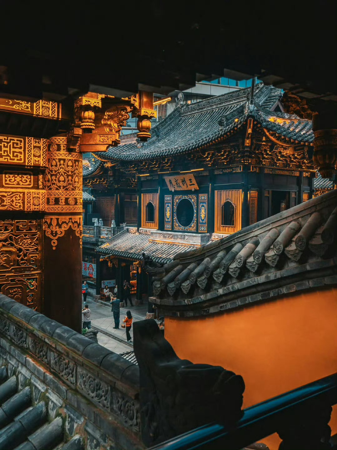 于闹市寻一方净土，这里是千年古刹——重庆罗汉寺。 