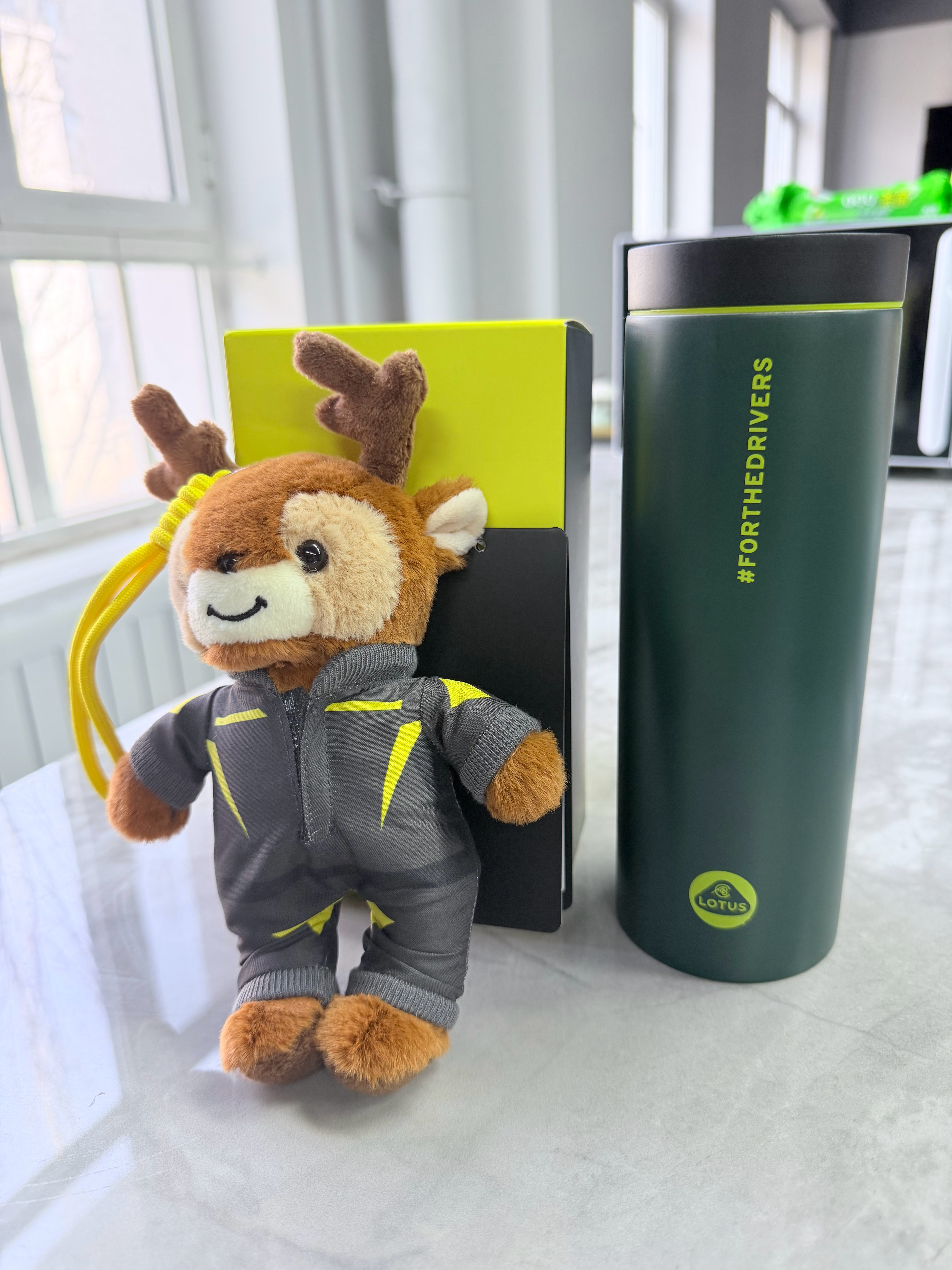 水杯和挂件，评论抽个铁子送