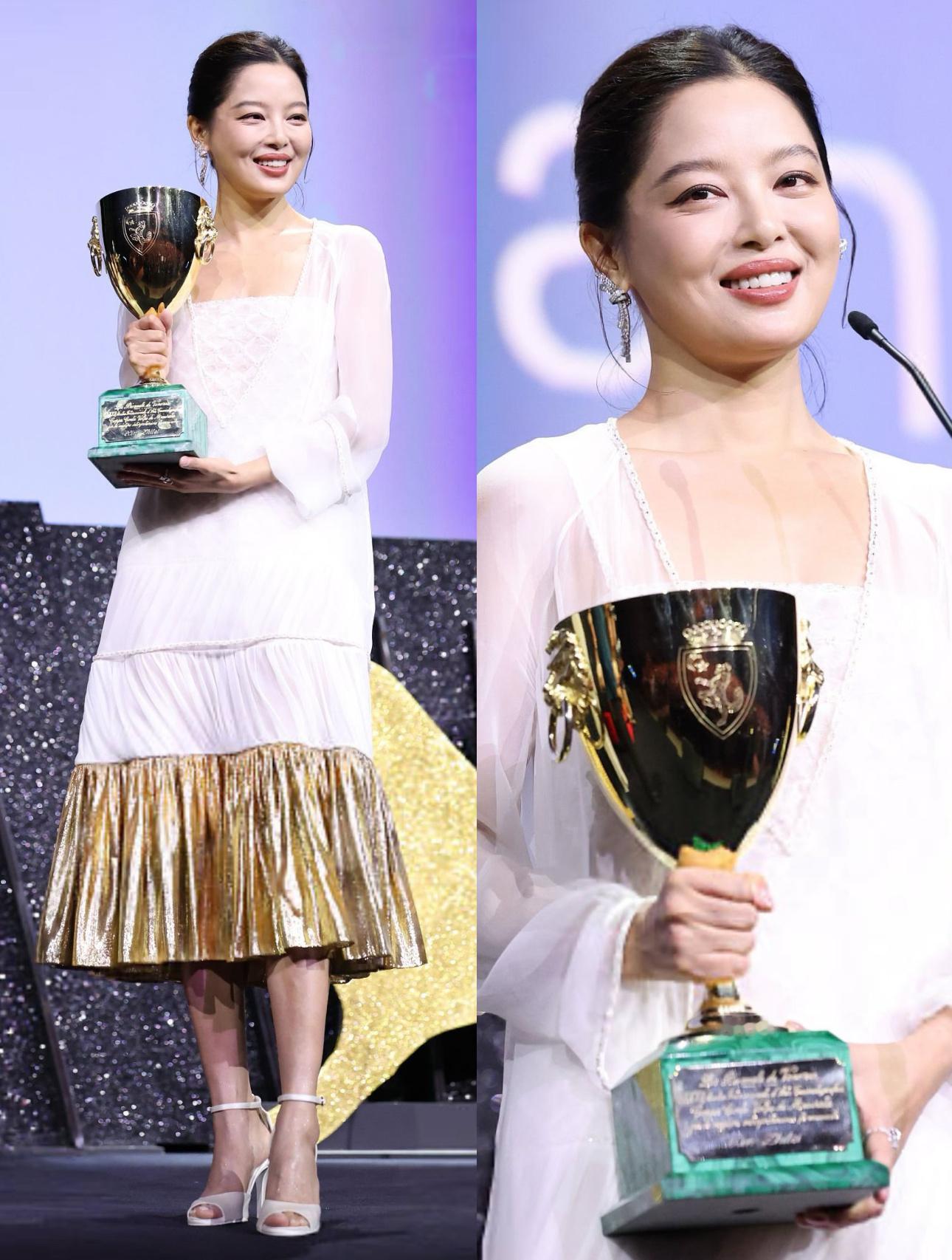 辛芷蕾 凭借《日掛中天》拿下第82届威尼斯电影节最佳女演员。成为继1992年巩俐