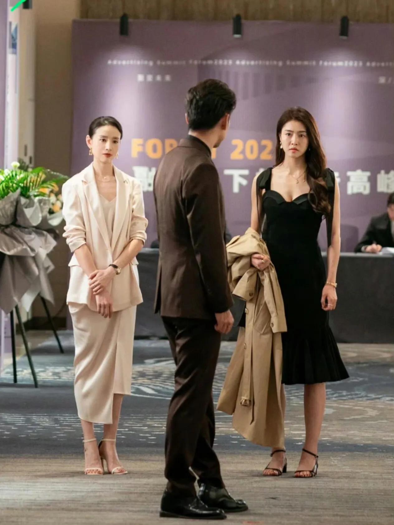 论骨相美人，董洁真是顶，一点看不出来是18岁顶顶的妈，梦回冷清秋