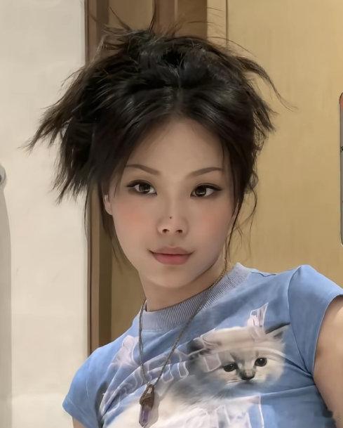 万妮达万妮达一看就没喝中药歌手2026 率真永远是必杀技！万妮达从不掩饰自己的好