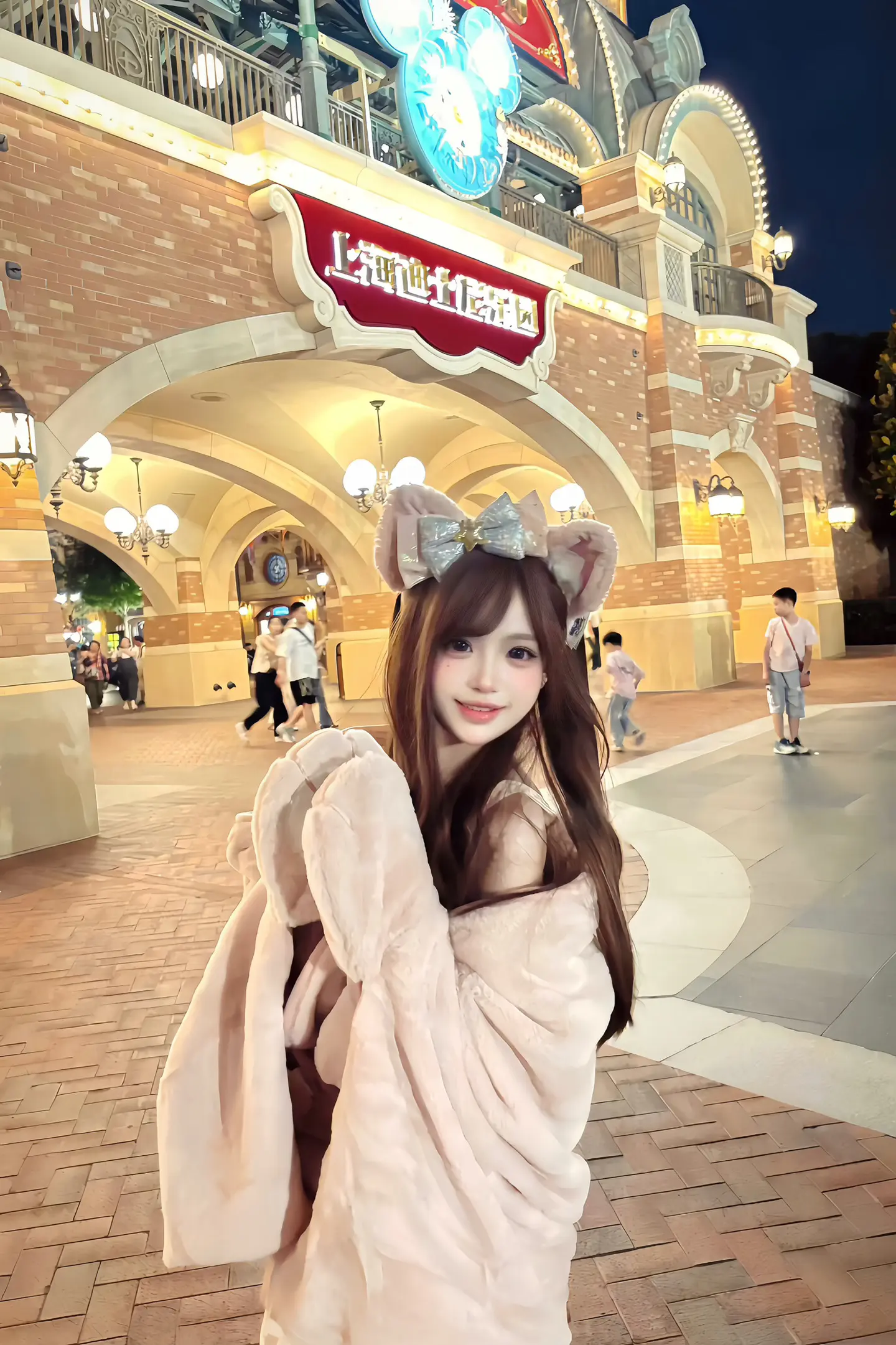 在重逢的街头 心跳比我先认识你