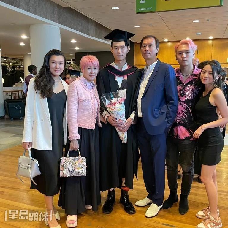 星岛：严母崔加宝自认大衰人 陪伴患有读写障碍幼子Dave找寻新出路 为子女报家长