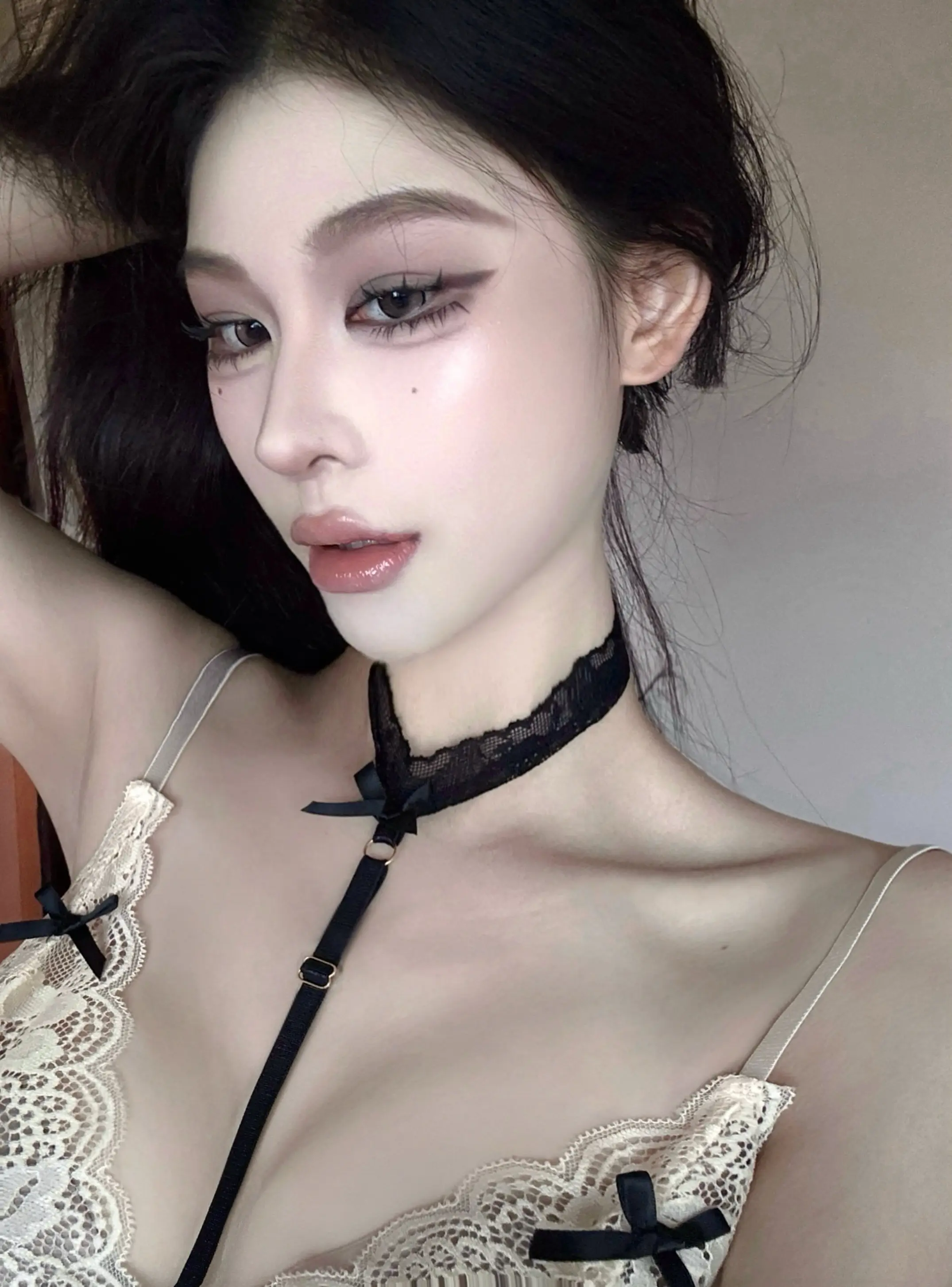 那株过季的洋桔梗早就烂掉了