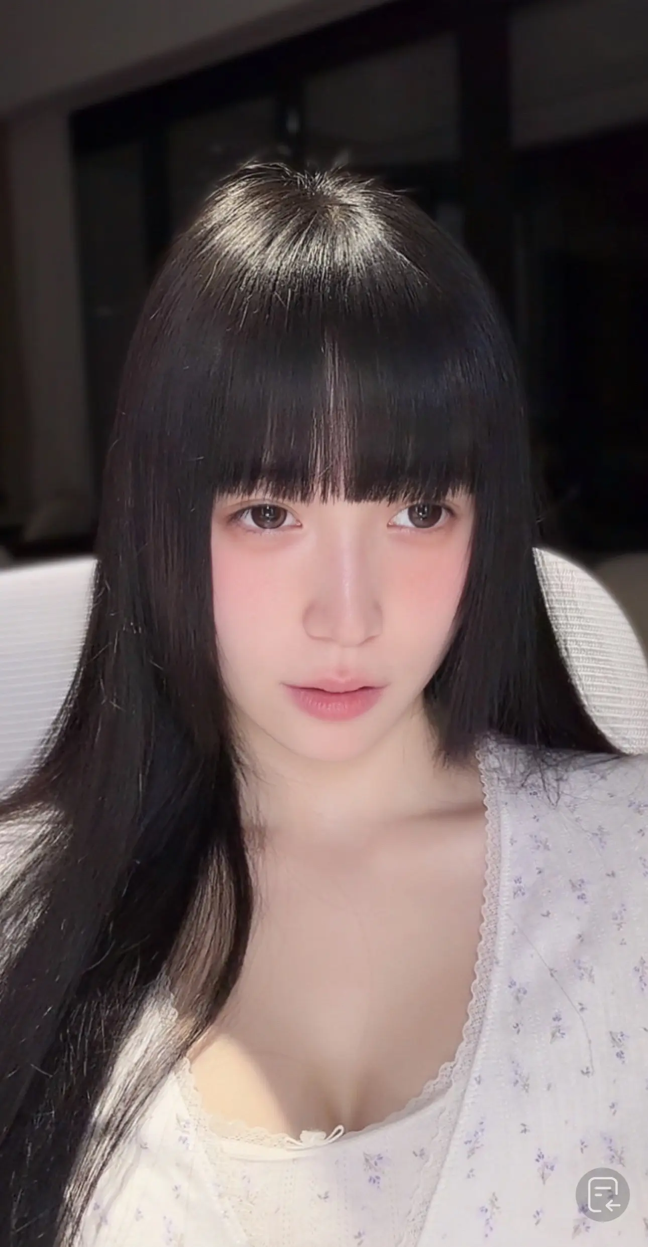 感情里有一个最微妙的悖论是如果你看懂了他能力的局限明白了他处理感情的方...