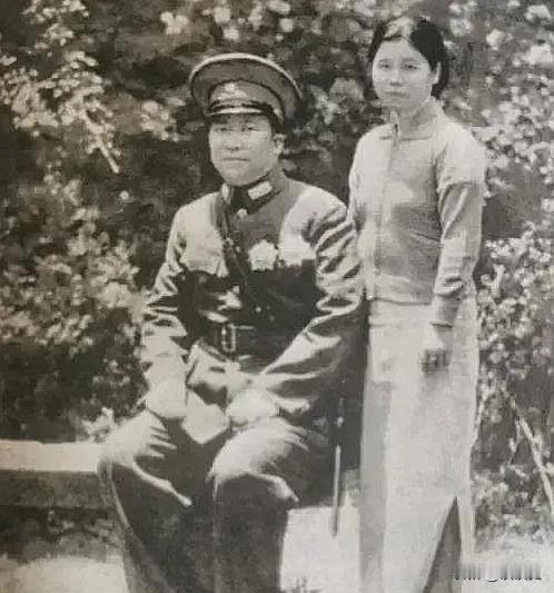 1947年，特务将杨虎城的夫人谢葆真牢牢捆住，用针头扎进她的大腿，谢葆真顿时发出