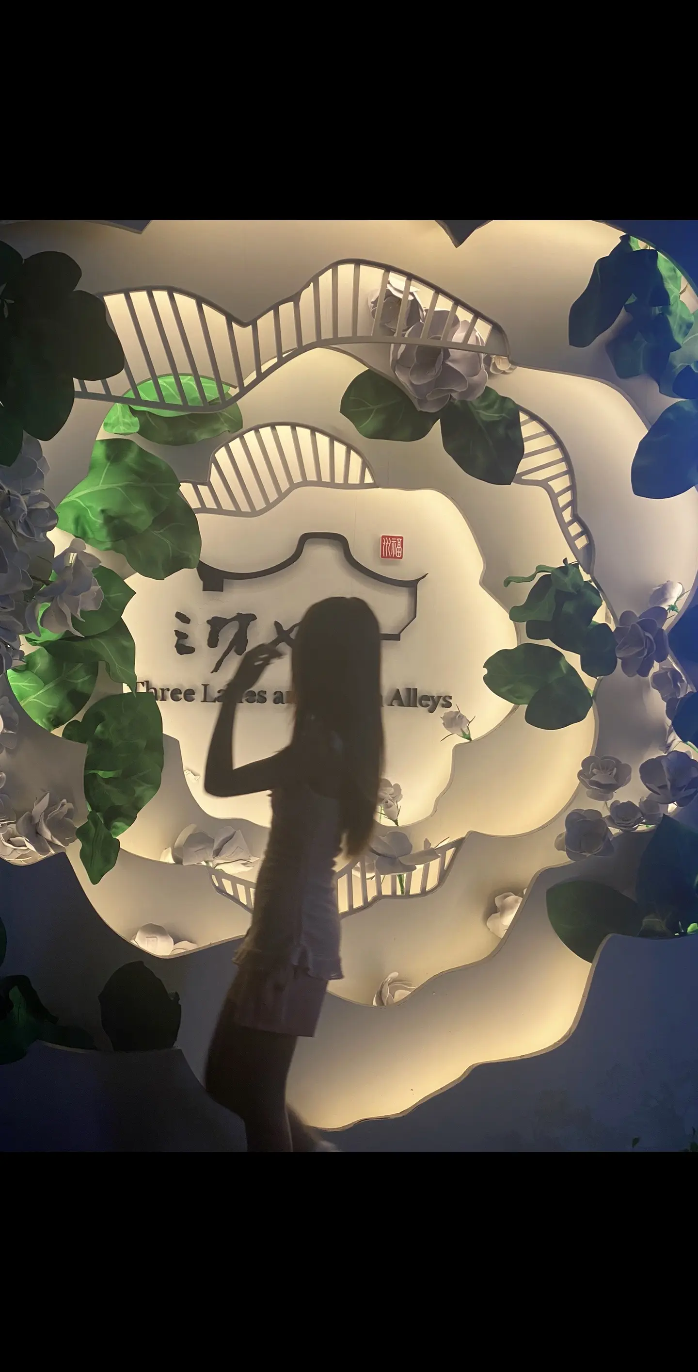 怎么转身又是一阵心痛