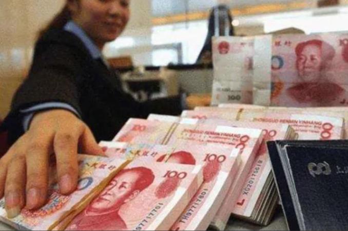 浙江一个老头，拆迁分了450万，把三孩子叫回来分钱。大儿子说不要，二女儿也说不要