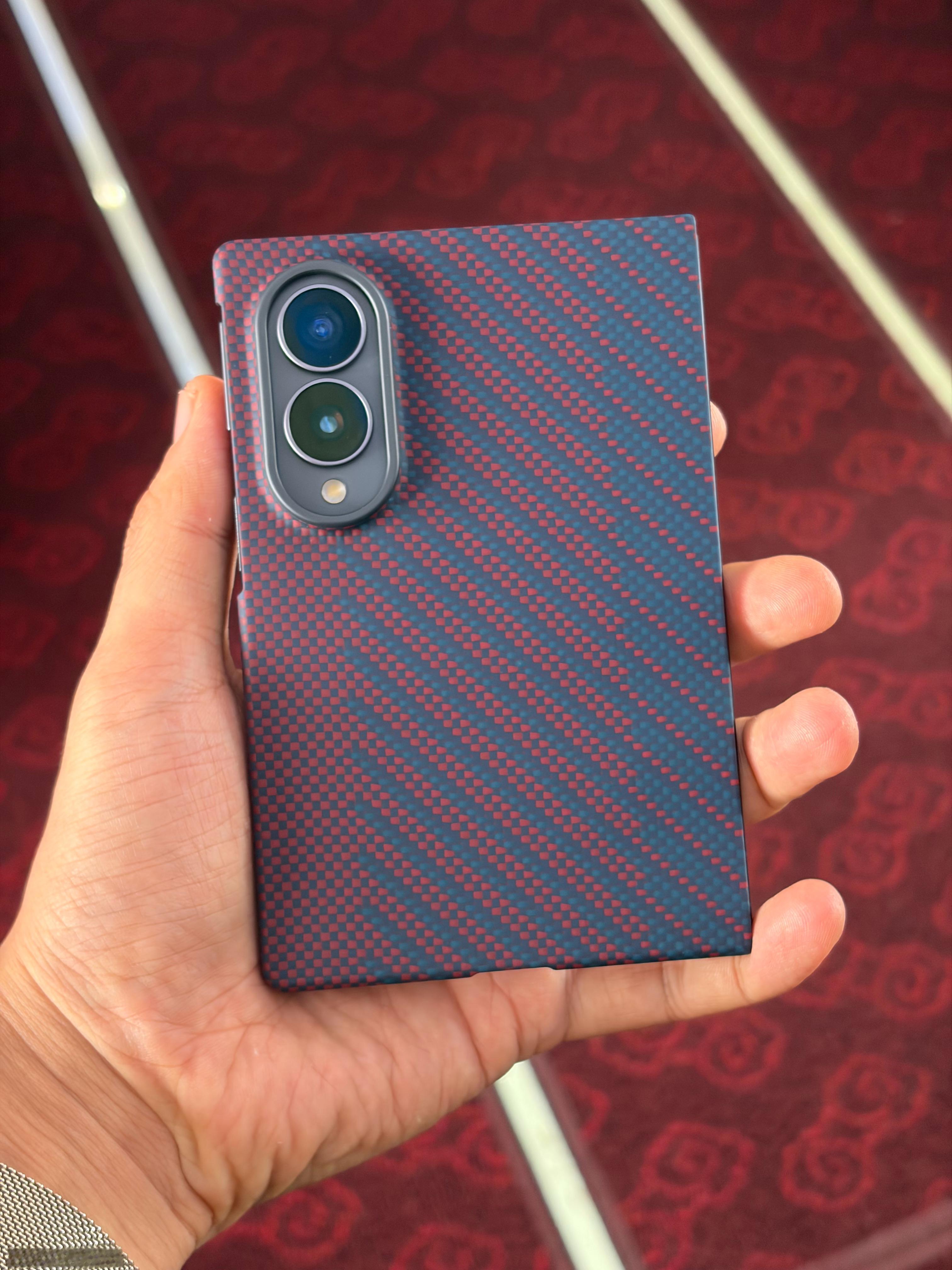 飞机上捡了一台三星 Galaxy Z Fold8没人认领的话我就收下了