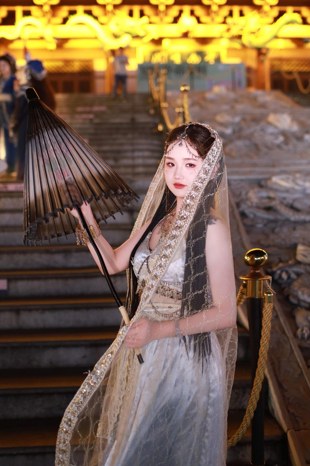 古镇随手拍西域旅拍 古风 来喀什邂逅西域风情 西域女神