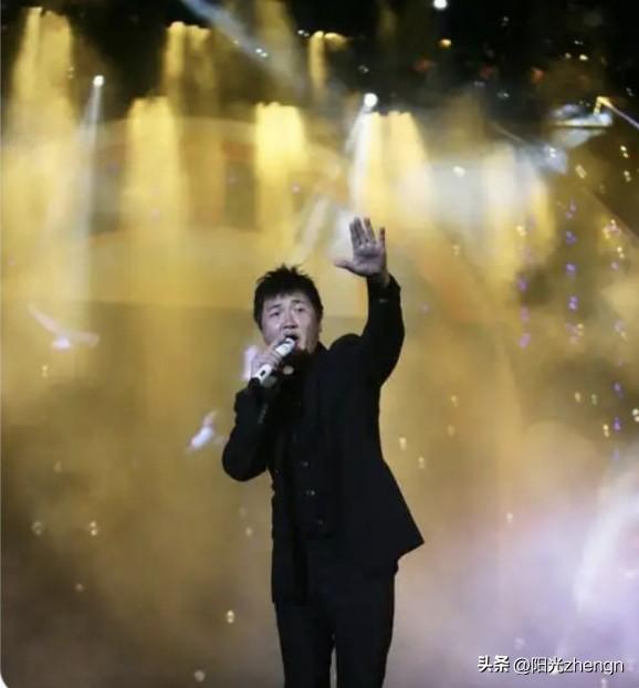 这期节目讲的是孙楠，孙楠爸爸讲述孙楠小时候的趣事，让人忍俊不已。

孙楠小时候他