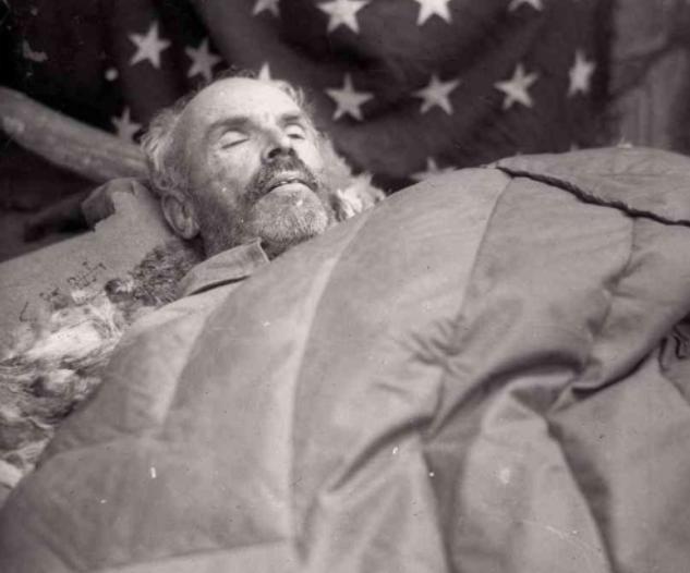 一直以来，对于白求恩，我们宣传的都是他如何高尚、如何伟大，但却很少有人知道，他为