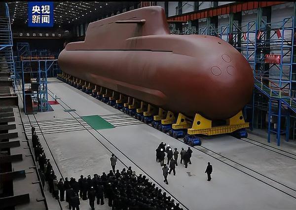 “隐秘杀手浮出水面：朝鲜曝光战略核潜艇，二次打击能力令全球震颤”

  朝鲜在1