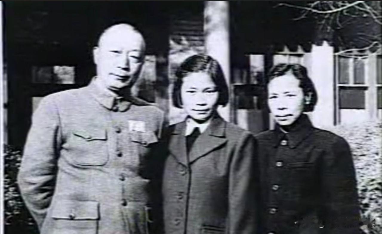 1946年4月16日，16岁的聂力在党组织的安排下，从上海经北平飞抵晋察冀军区驻