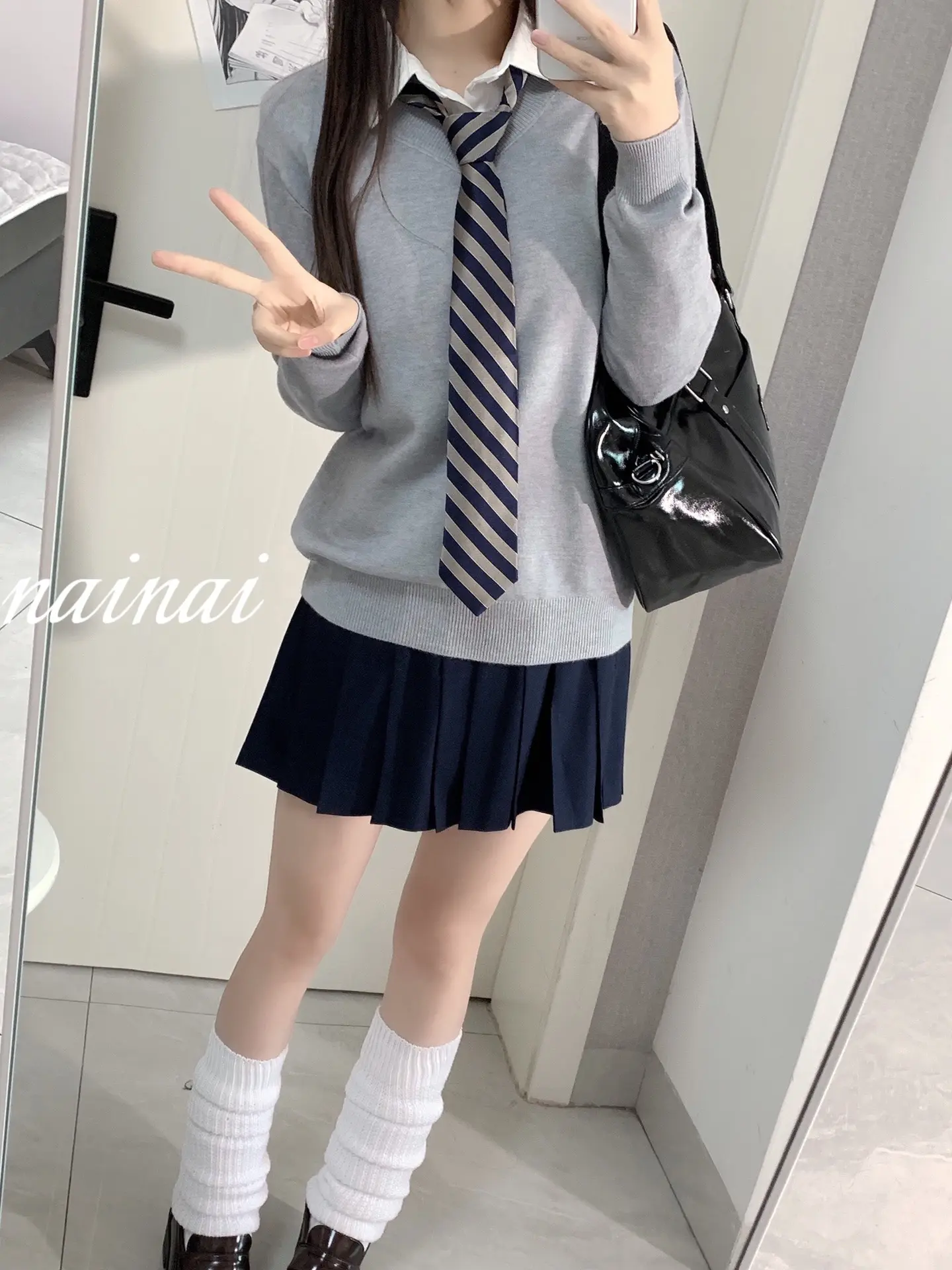 你和小美玩吧 我只是个爱吃醋的小孩