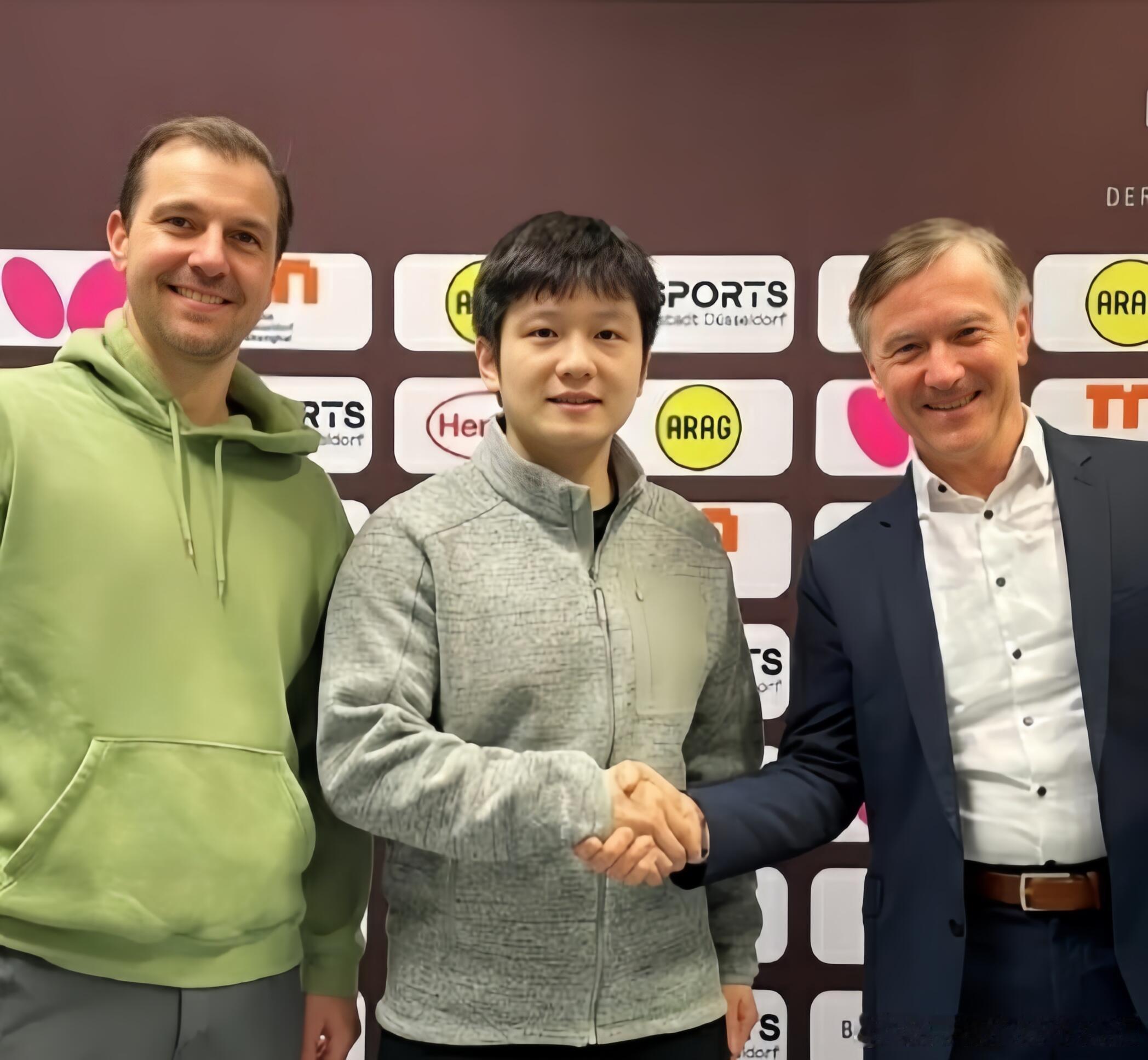 倪夏莲说为樊振东感到骄傲樊振东即将转会，期待新的赛季！樊振东下半年转会加盟杜塞尔