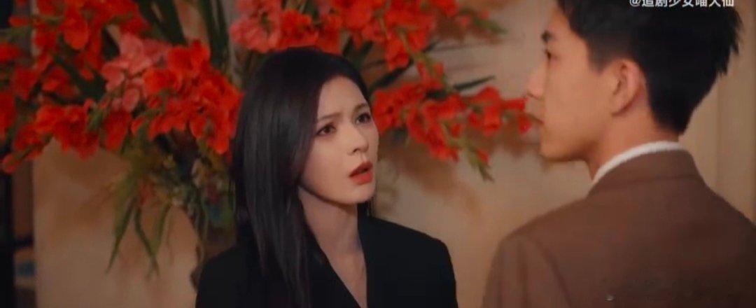 深情眼敬酒修罗场好刺激 谁懂啊！李靳屿他妈假模假式介绍，叶濛假意配合，李靳屿在旁