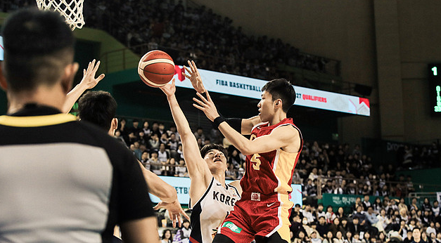 阵容怎么搭？第三节胡明轩连续被点名，廖三宁却鲜有上场机会