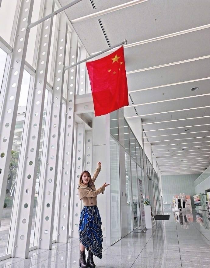 谁不盼着和平啊，美依礼芽这话传递的正能量挺足，希望大家能一直友好相处。 ​​​