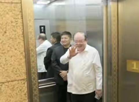 郑丽文的时代要到来了，因为昨天国民党党务已经完成了交接，在李乾龙带领新的团结进驻