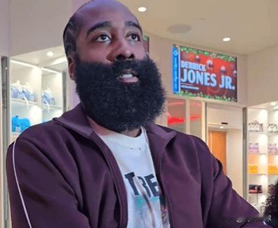 快船icon两大不利消息：哈登交易倒计时！祖巴茨伤别2025！

在昨天对阵湖人