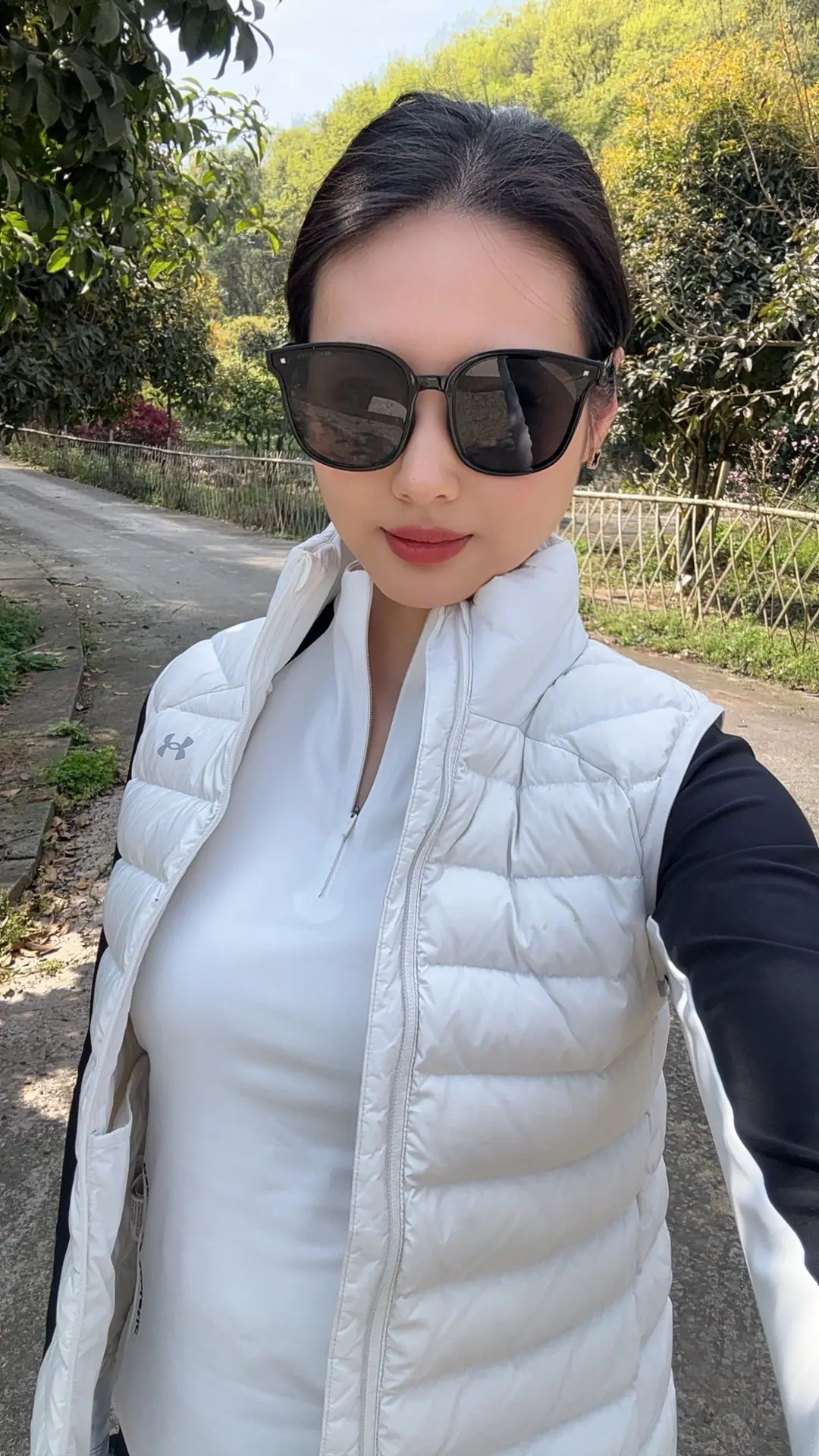 狭路相逢，命贵者先退 你的目地是穿过沼泽 而不是对付每一条鳄鱼