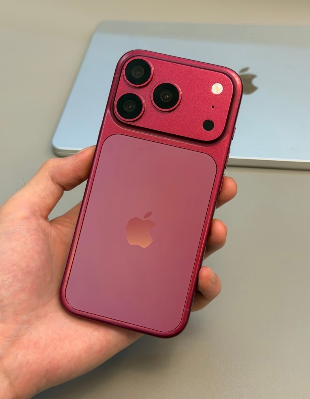 换iPhone的理由够了吗买iPhone不需要理由，萝卜青菜各有所爱吧。 