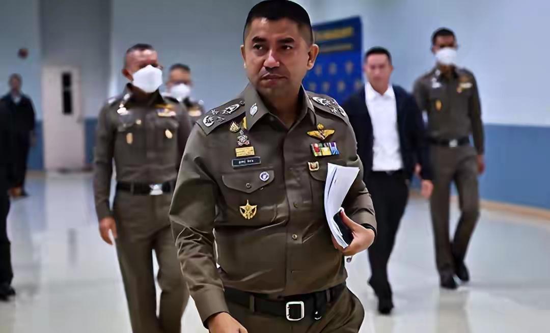 泰国警界内战打响！前副总长曝惊天贪腐，月收3亿护诈骗集团