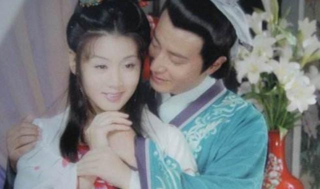 1132年，临安城里传开了一个消息：写出"此情无计可消除，才下眉头，却上心头"的