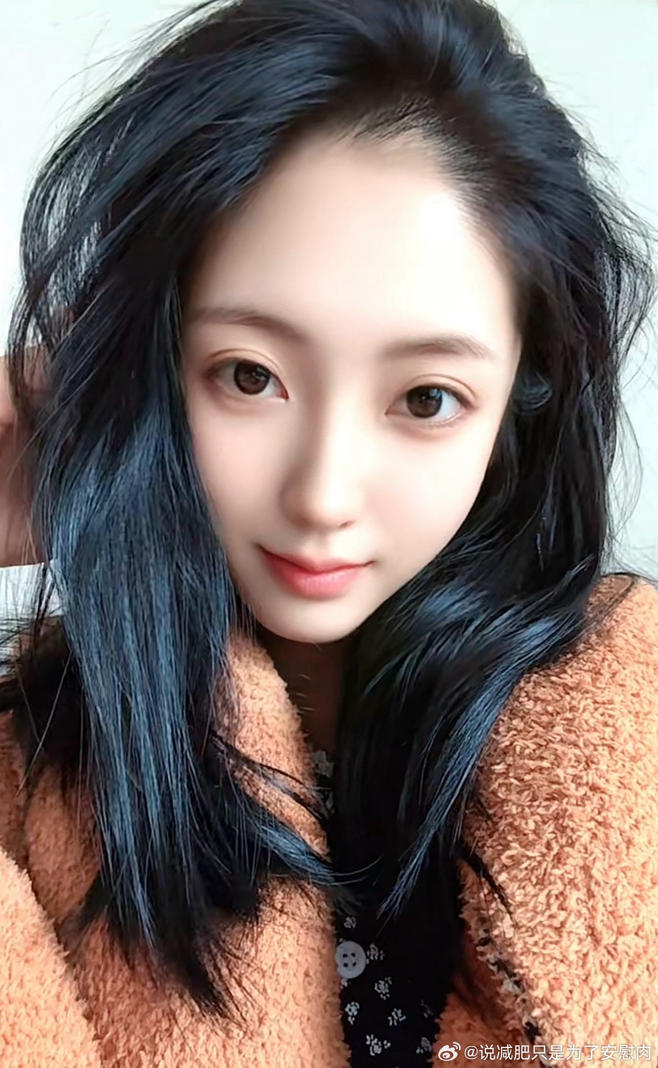 邢菲🧡邢菲 她的瞳我最想念的可人儿周末愉快呀