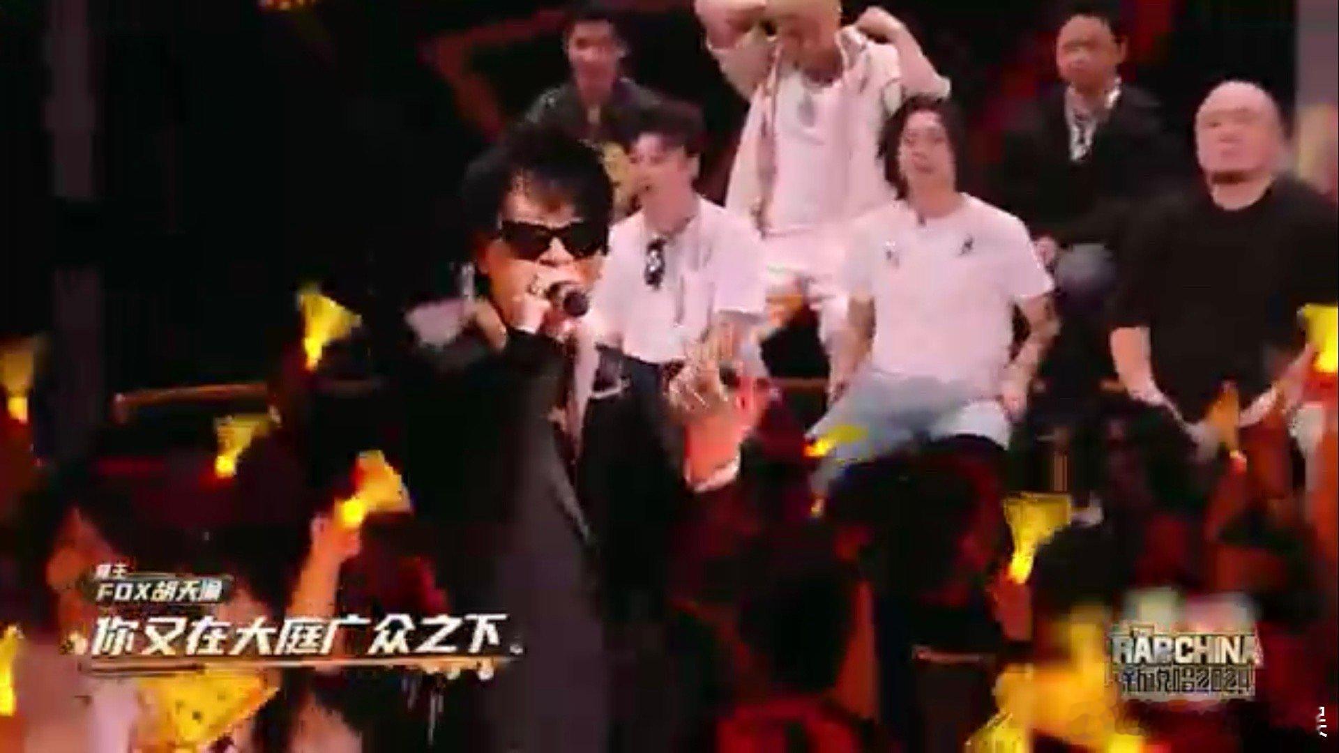 #福克斯为人亲和但骂了很多人#这样的歌词也是让我们更加领略到了这个舞台的精彩，在