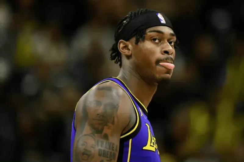 范德比尔特所言极是呀！

湖人最近在篮板球上的表现，可谓经历了“过山车”。在NB