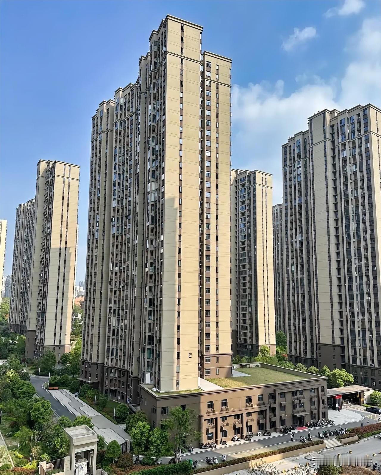 重磅！40年的房贷来了！
2026年8月28日中国人民银行与金融监管总局联合发布