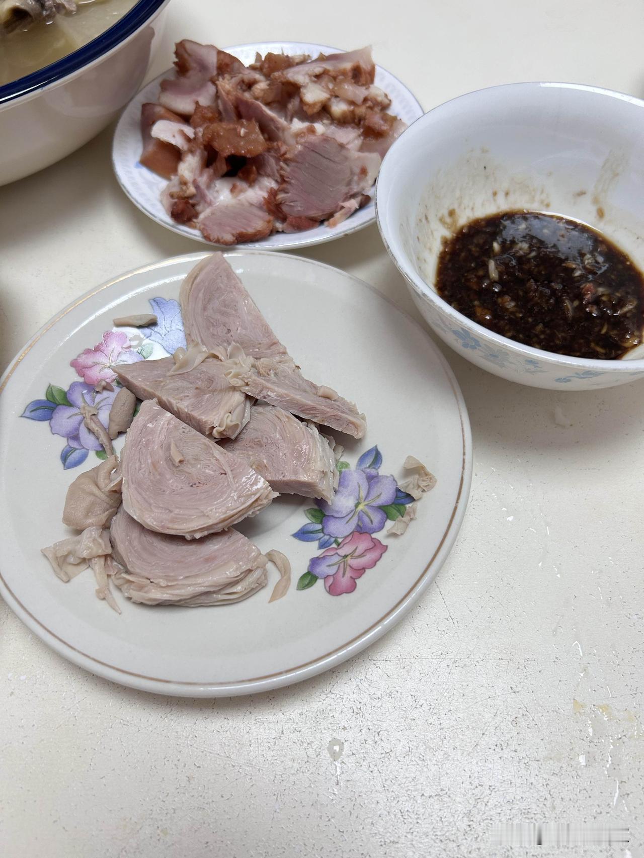 过瘾！

到了一定的年龄会知道，饮食习惯除了和原生家庭有关，还会与伴侣有关、与性