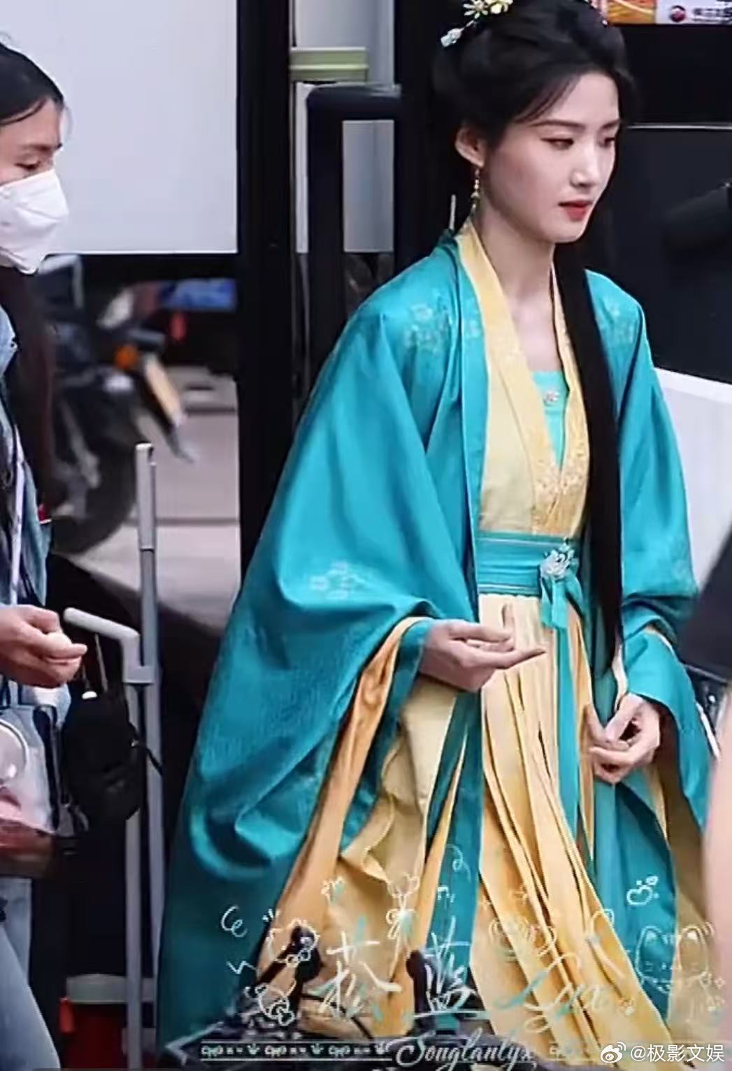 卢昱晓青衣路透卢昱晓青衣古装造型卢昱晓青衣古装造型， 哇塞，好 