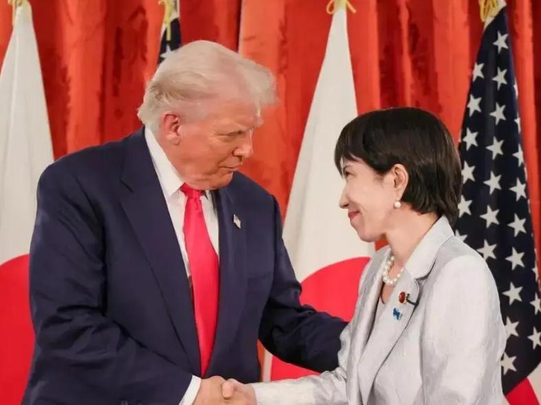 9月23日凌晨，日本首相高市早苗与特朗普举行会面。这也是两人时隔6个月再次面对面