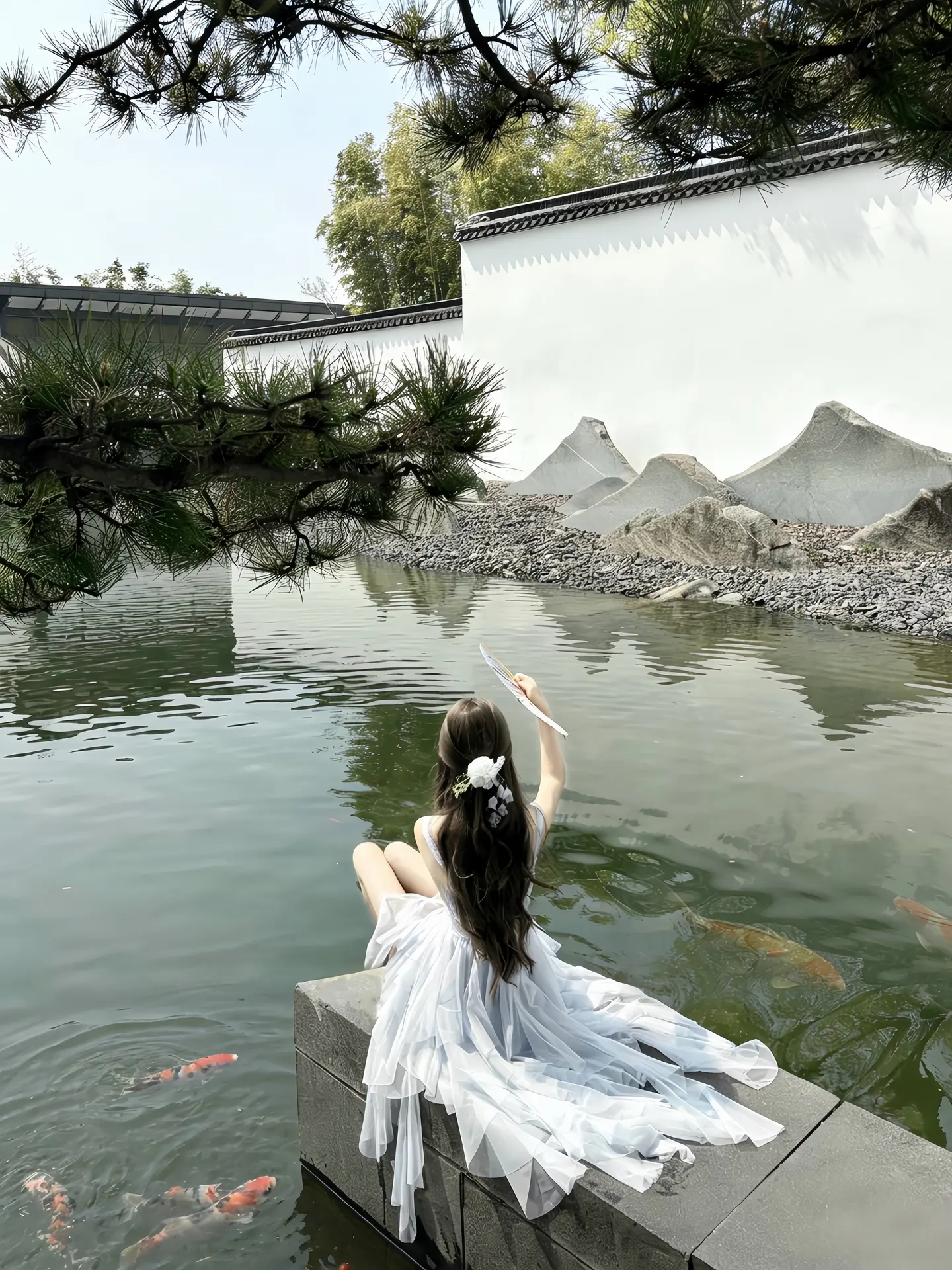 何必一厢旧梦悠悠苦我心