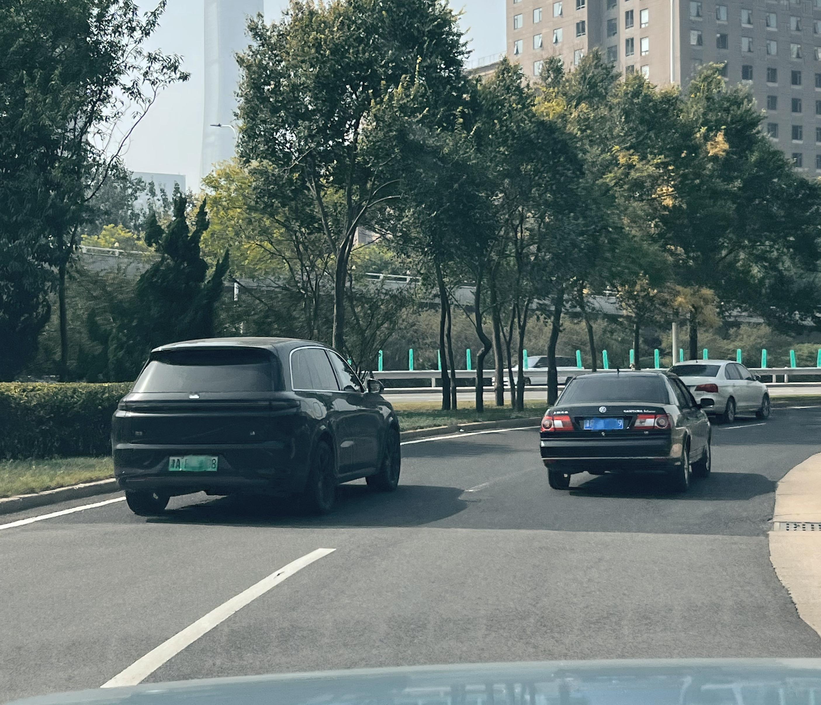 时代车轮滚滚向前 ​​​