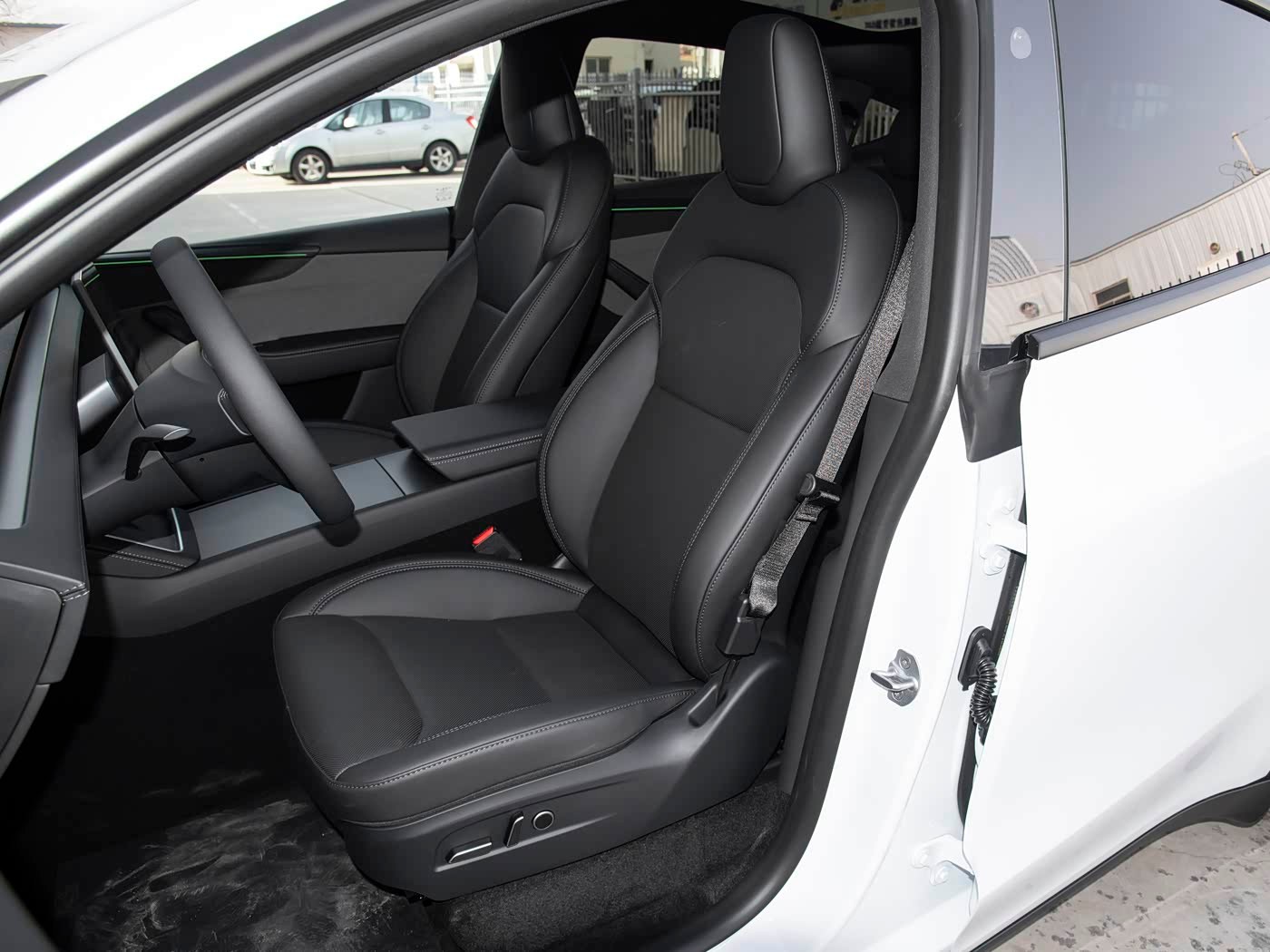 车市观察 朋友要买毛豆Y，问了问我情况，这种车我肯定是推荐的，毕竟买特斯拉肯定是