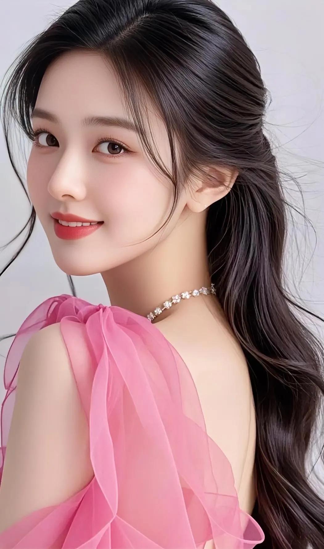 粉衣美人，笑靥如花。风华绝代俏美女 美艳迷人震人心