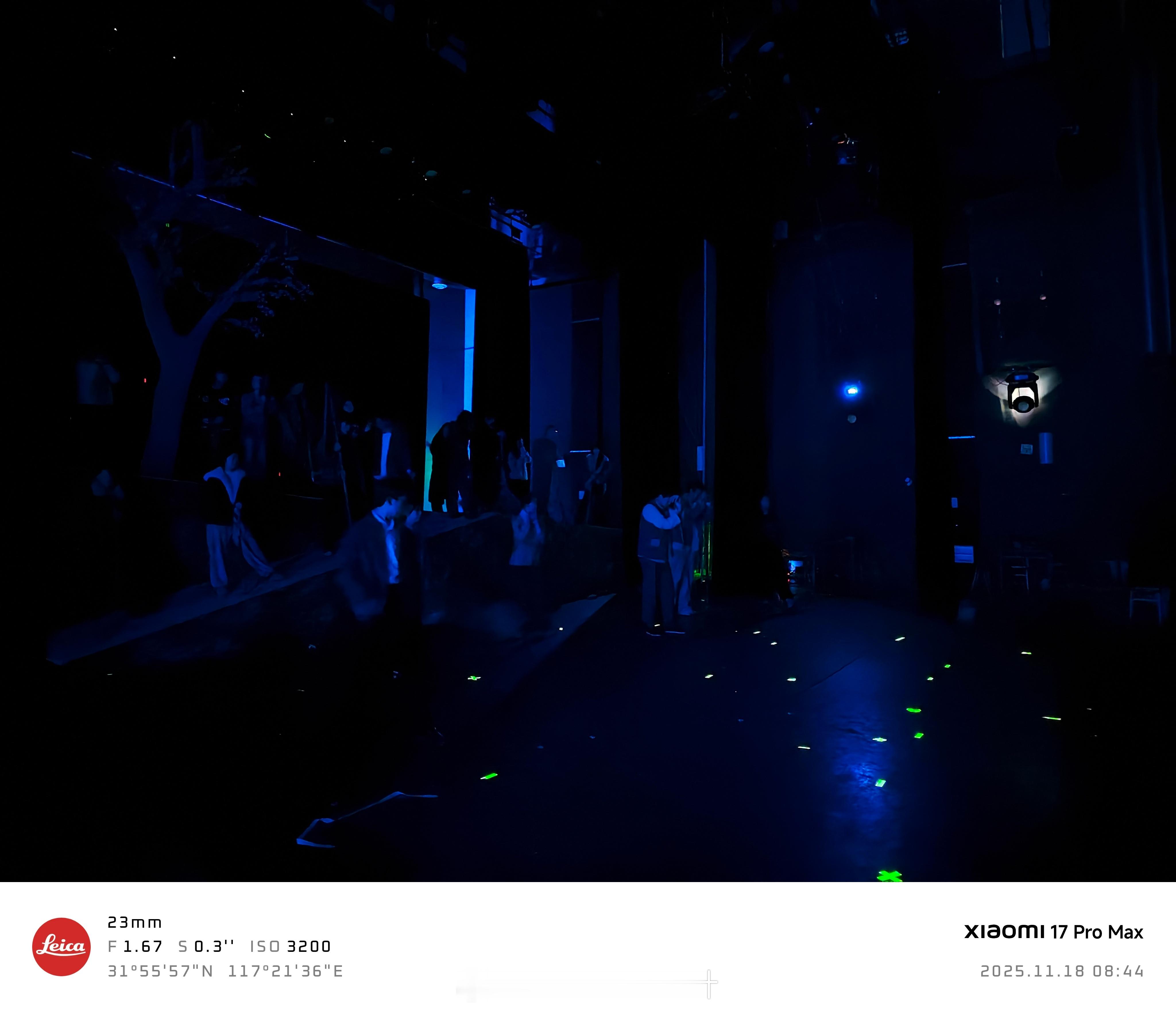 早，今天晚上6点，最后一场毕业大戏。排练ing，大家都吃了吗？ 