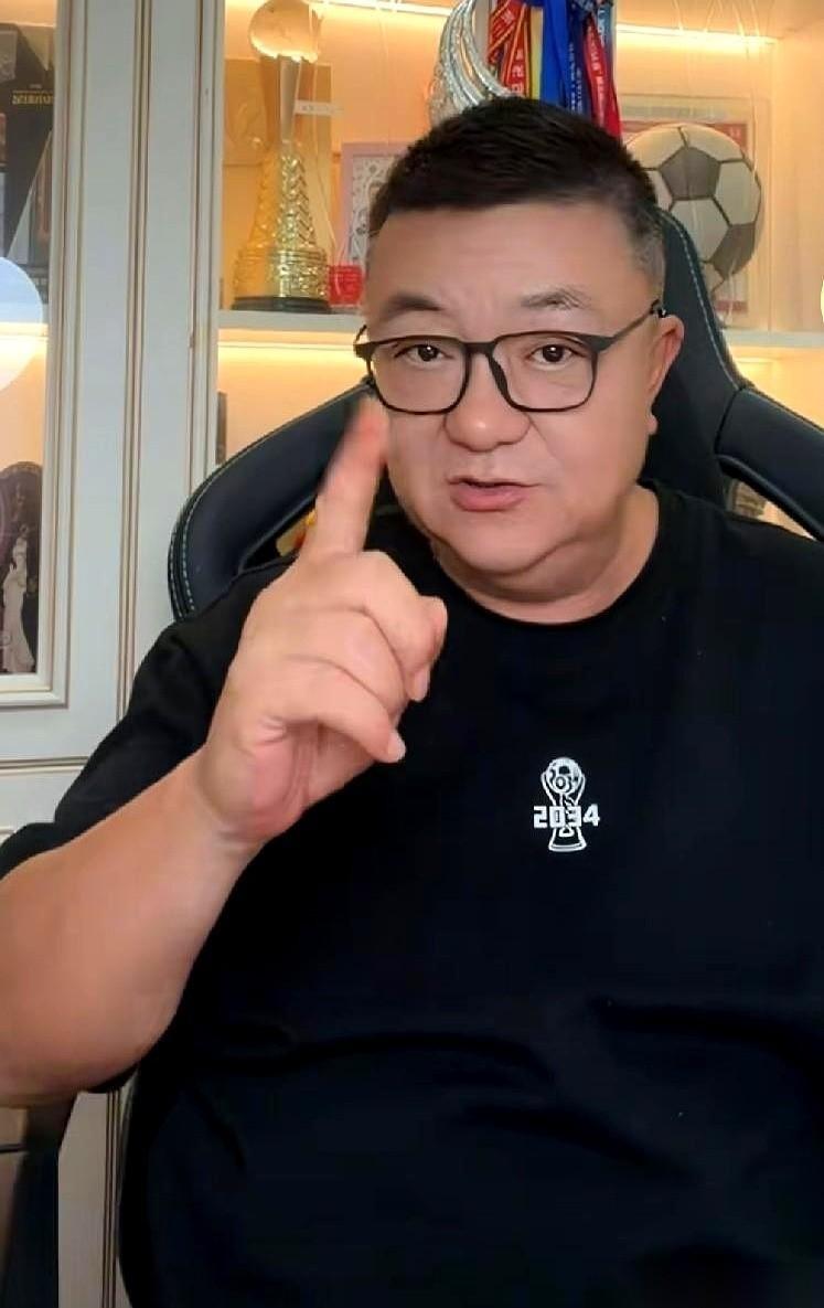 你有多久没好好看过自己犯过的错了？
董路刚在世界杯落幕时咬着后槽牙，连说两遍“中