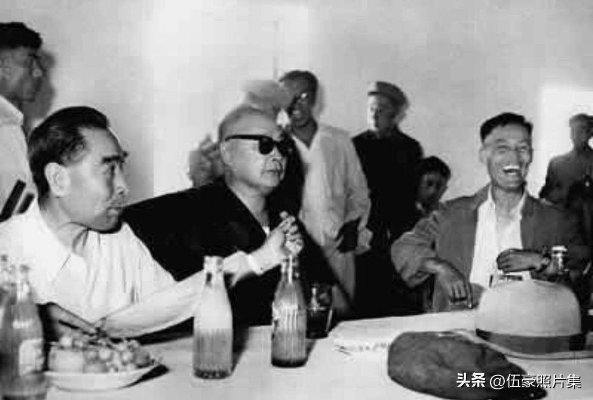 1963年6月19日，周恩来总理和陈毅副总理陪同崔庸健前往当时正处于开发建设初期