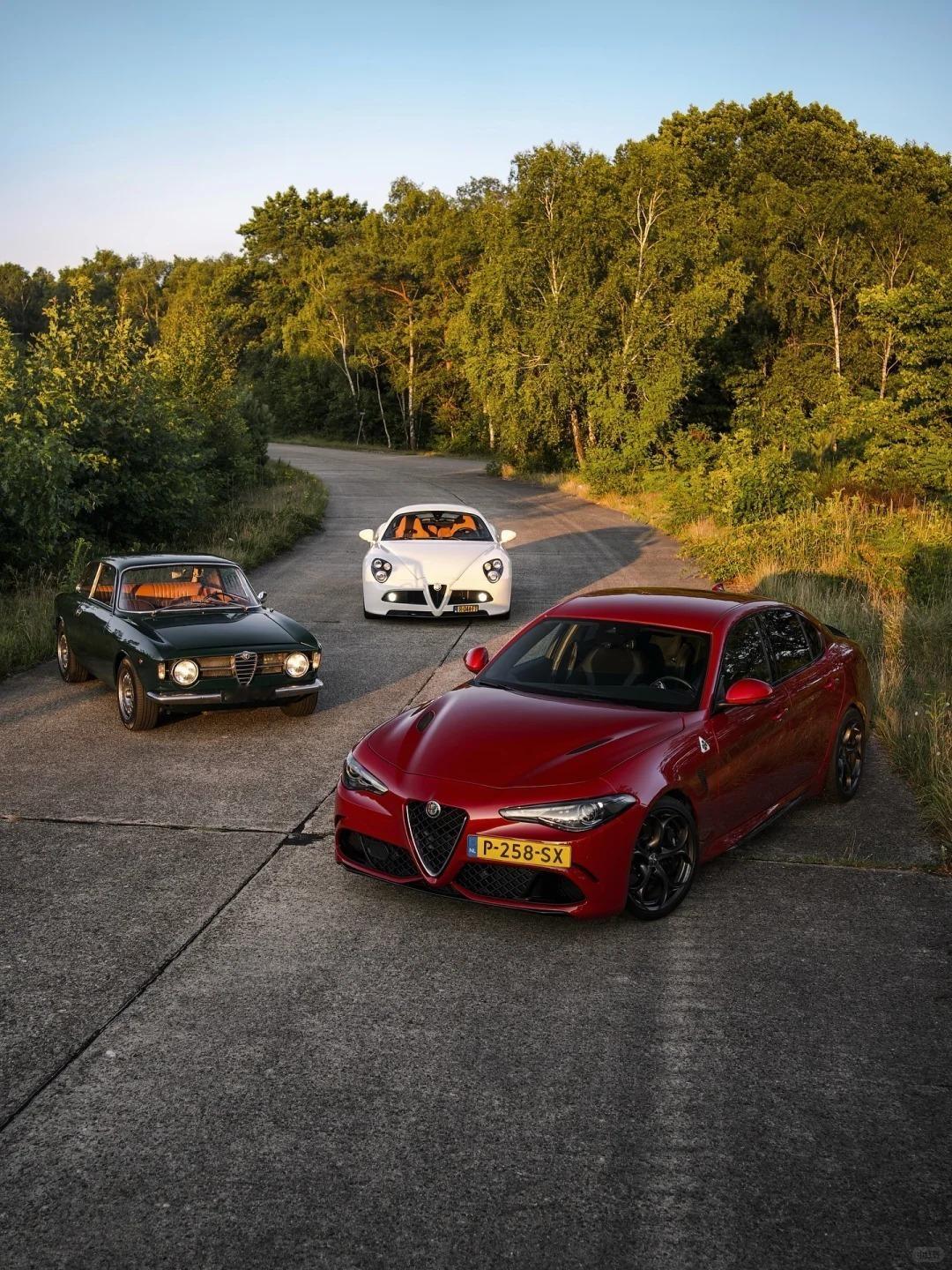 这么帅的阿尔法·罗密欧竟然有三辆？我能拥有一辆就行了