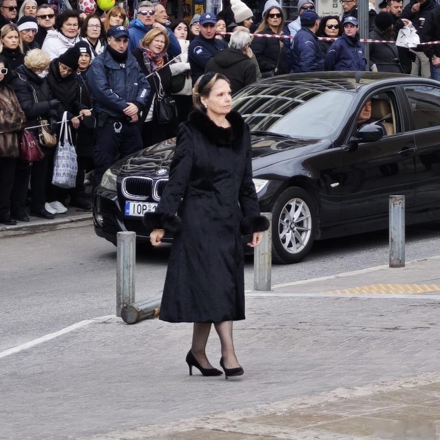 罗马尼亚王室希腊王室 1月19日，索菲亚公主代表罗马尼亚王室出席艾琳公主的葬礼。