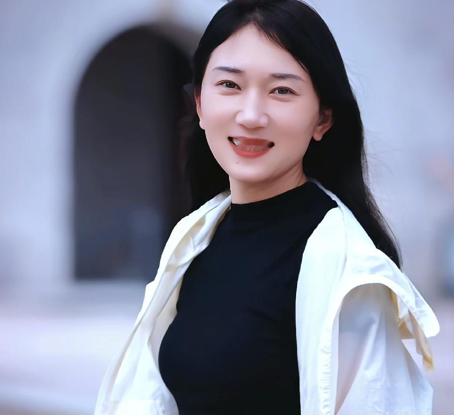 林丽新视频说:允许一切发生 也相信一切都会慢慢变好
从林丽账号ip来看她还在泡菜