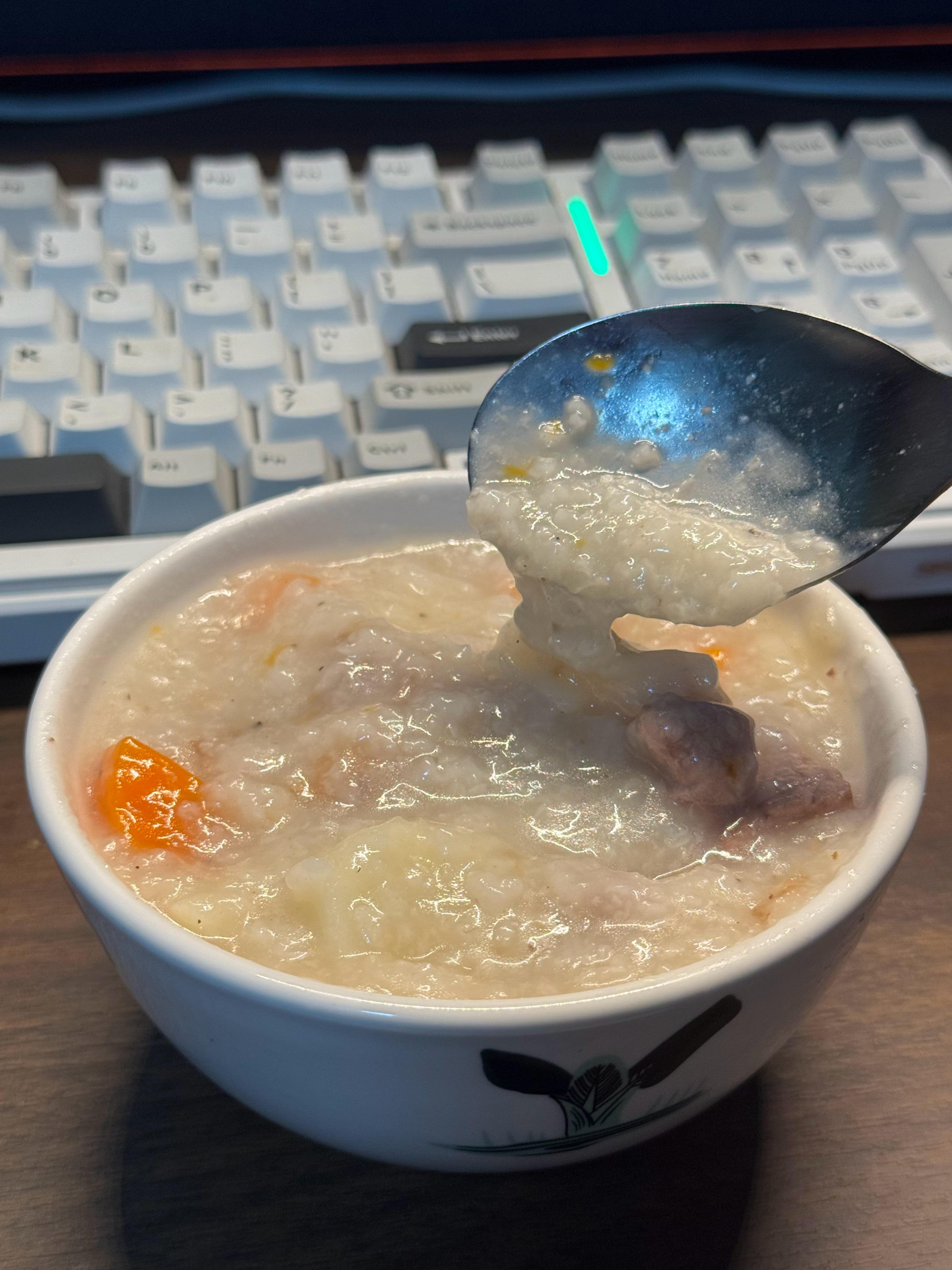 因为煲得一锅好粥而开心 ​​​