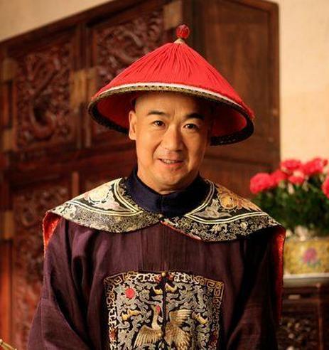 纪晓岚：四库全书总纂官，清廷第一才子，铁齿铜牙妙语传世。

烛影摇红，乾隆三十八