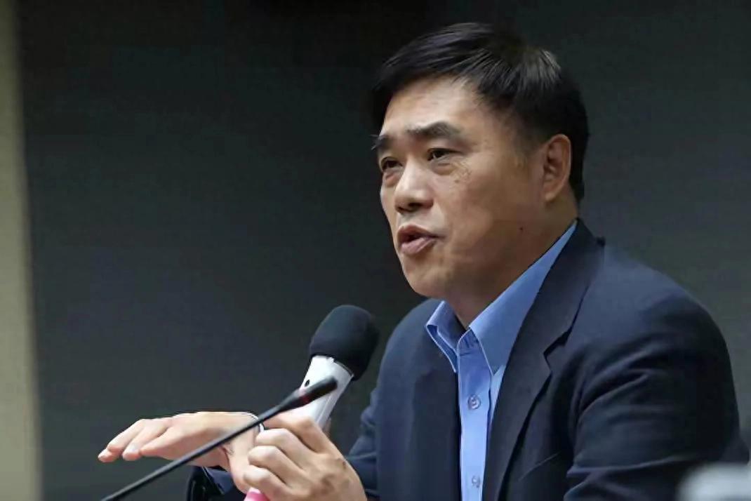 赵少康弄巧成拙，郝龙斌算盘落空未获卢秀燕支持！郑丽文这回稳了：蓝营改选格局生变