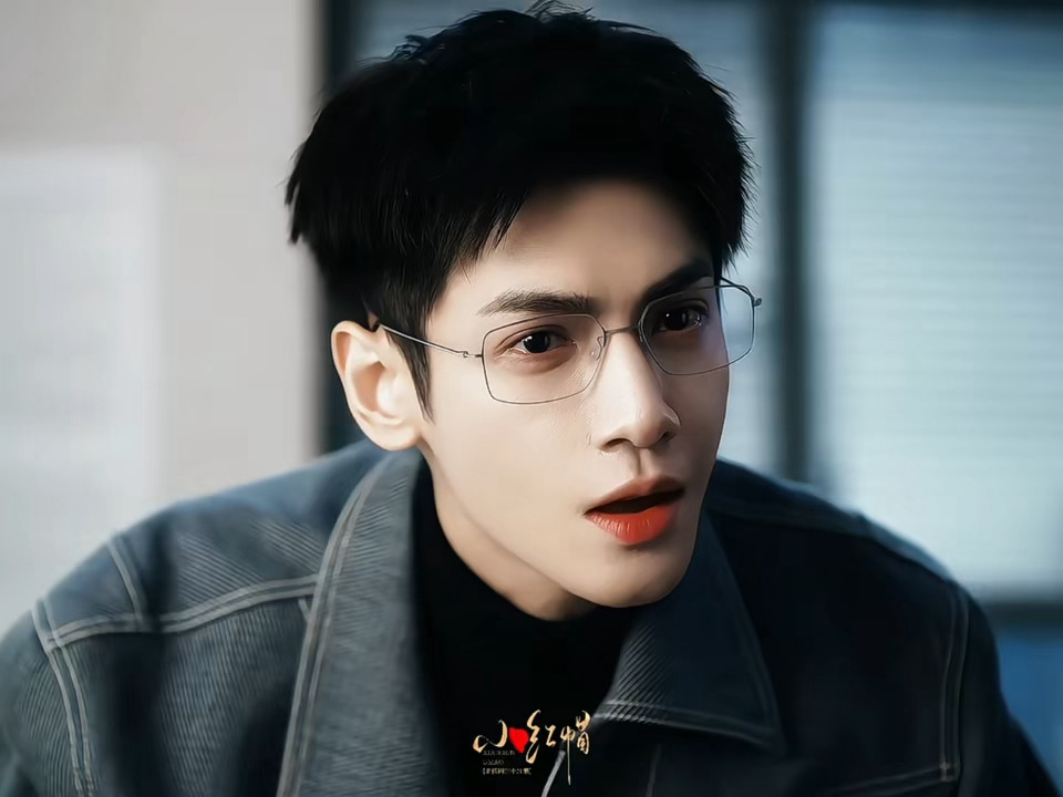 回顾罗云熙《剥茧》演技大赏这张脸即使演反派的话，我想大家还是会站他演技和颜值太顶